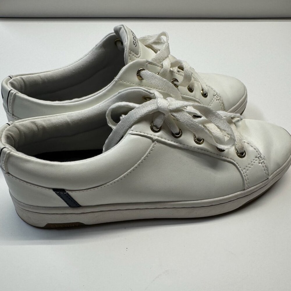 Sperry Leather Sneakers size 7